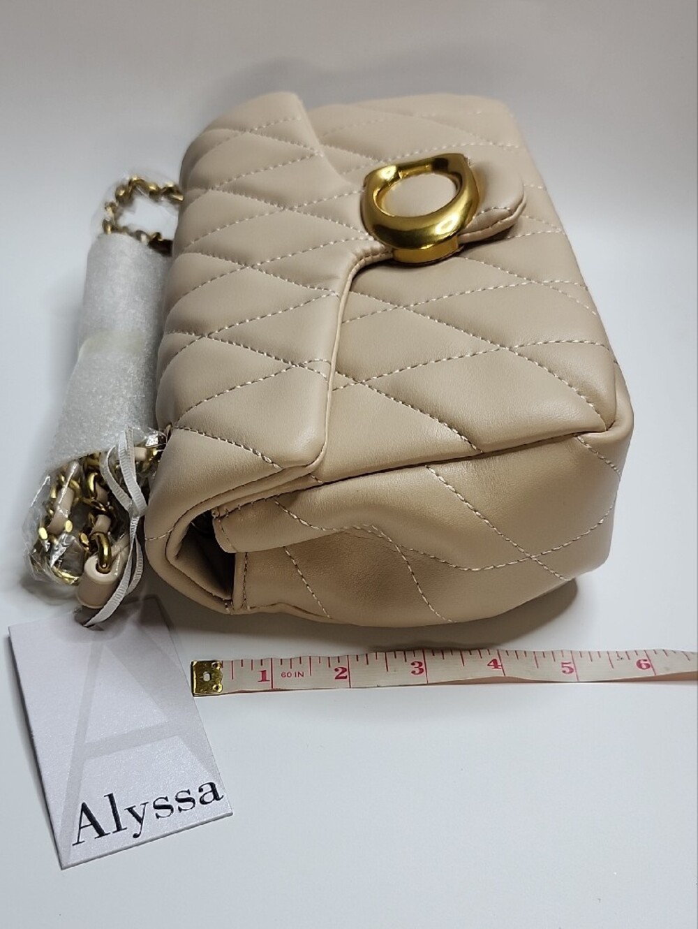 Alyssa Quilted Cream Shoulder Bag with Gold Hardware - Picture 6 of 8